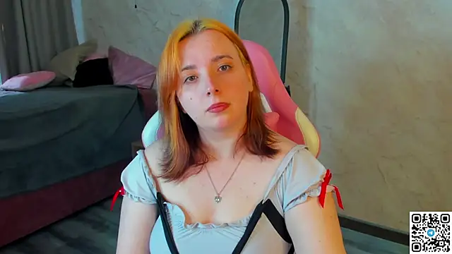 Snapshot of Lilli_Cass chatting on 05.19.26 Lilli Cass online show from 05.19.26