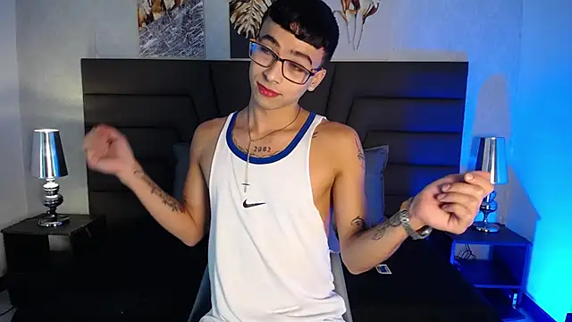 The skinny boy  online show from 05.02.26