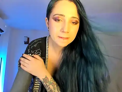 Snapshot of EvangelineLoveee chatting on 05.28.26 EvangelineLoveee online show from 05.28.26