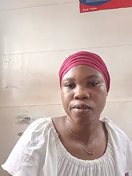 Snapshot of Kettyberry chatting on 06.15.26 Kettyberry online show from 06.15.26