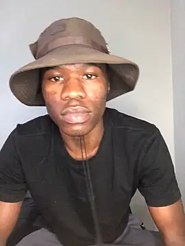 Snapshot of thandolezwe1 chatting on 06.18.26 thandolezwe1 online show from 06.18.26