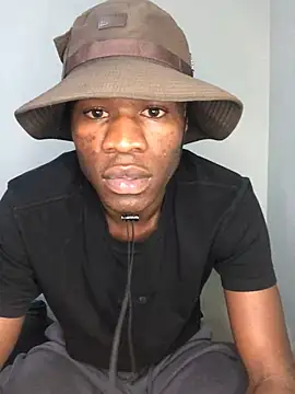 Snapshot of thandolezwe1 chatting on 06.19.26 thandolezwe1 online show from 06.19.26