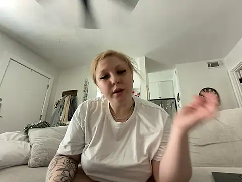 blonde  baby online show from 05.14.26
