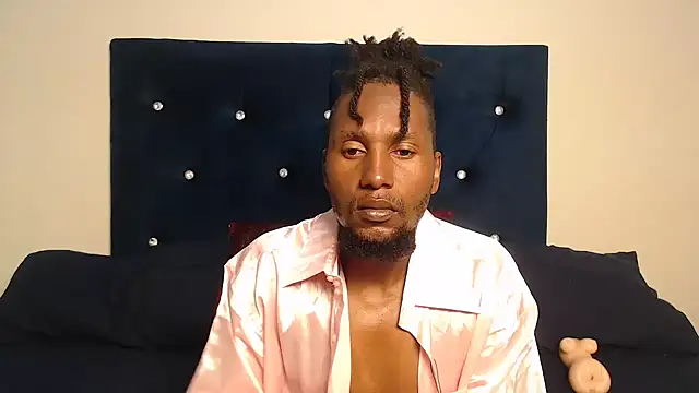 Snapshot of LabetoXXX chatting on 06.17.26 LabetoXXX online show from 06.17.26