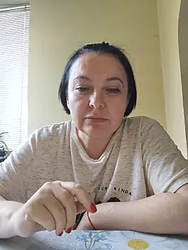 Snapshot of EmmaEmmy40 chatting on 06.03.26 EmmaEmmy40 online show from 06.03.26