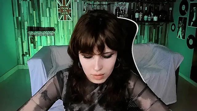 Snapshot of LolaDominara chatting on 05.12.26 LolaDominara online show from 05.12.26