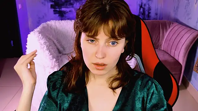 Snapshot of LolaDominara chatting on 05.15.26 LolaDominara online show from 05.15.26