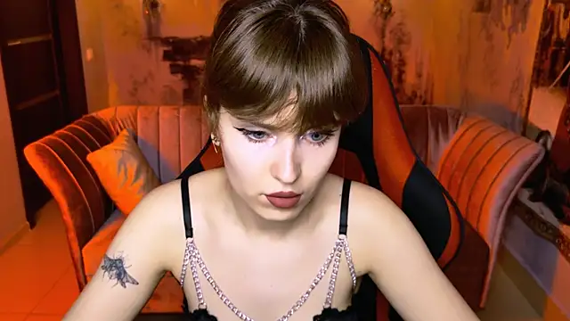 Snapshot of LolaDominara chatting on 05.23.26 LolaDominara online show from 05.23.26