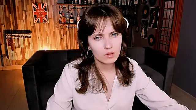 Snapshot of LolaDominara chatting on 06.11.26 LolaDominara online show from 06.11.26