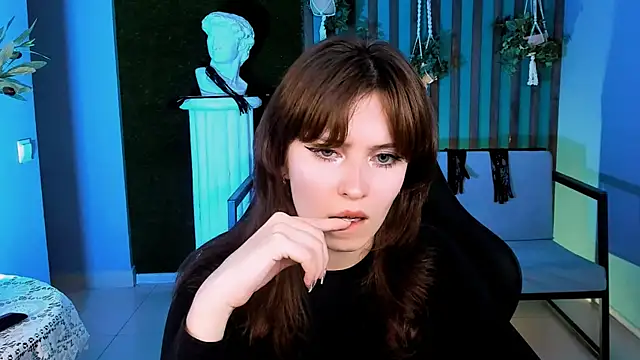 Snapshot of LolaDominara chatting on 06.26.26 LolaDominara online show from 06.26.26