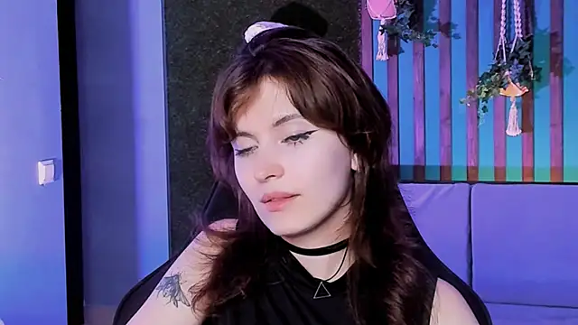 Snapshot of LolaDominara chatting on 06.27.26 LolaDominara online show from 06.27.26