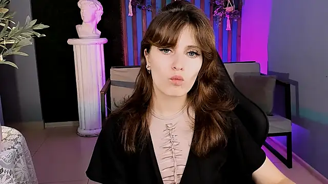 Snapshot of LolaDominara chatting on 07.25.26 LolaDominara online show from 07.25.26