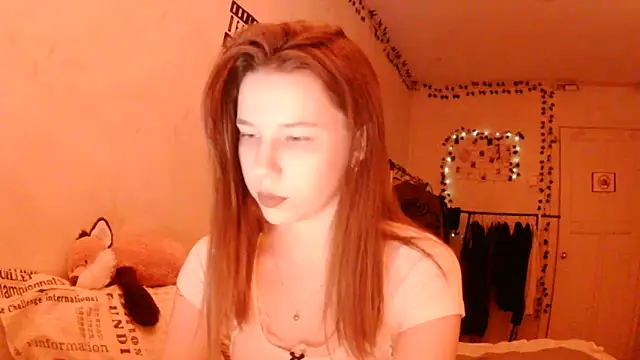 Snapshot of PollyStix chatting on 06.15.26 PollyStix online show from 06.15.26