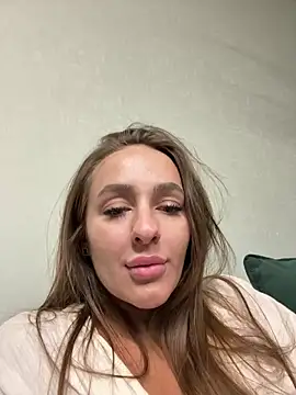leonmessi3 online show from 06.04.26