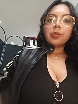 Snapshot of JENNIFER__03 chatting on 07.24.26 JENNIFER 03 online show from 07.24.26