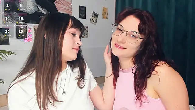Snapshot of ElaNaecker chatting on 05.30.26 ElaNaecker online show from 05.30.26