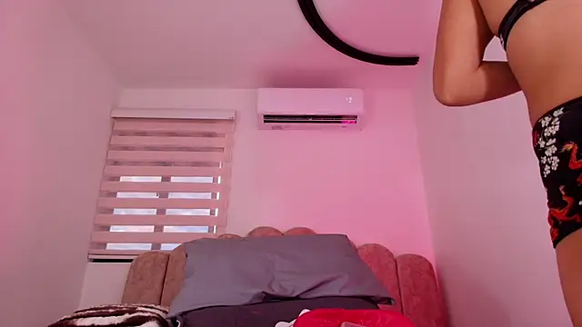 Malaia thompson  online show from 08.01.26