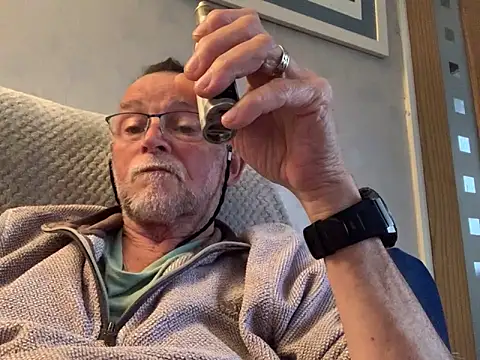 Snapshot of Moonraker64 chatting on 05.18.26 Moonraker64 online show from 05.18.26