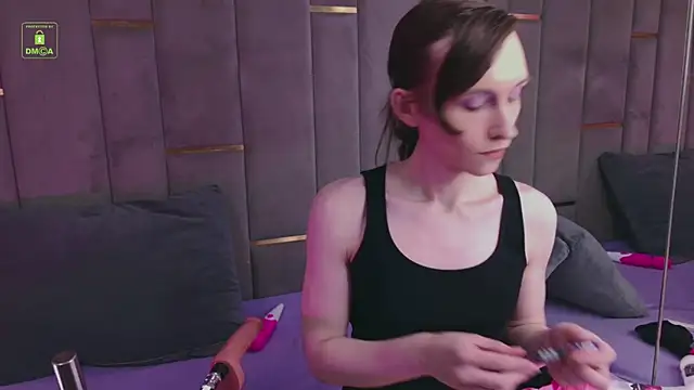Snapshot of GraceMorgana chatting on 05.19.26 GraceMorgana online show from 05.19.26