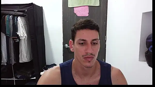 Snapshot of RaulRico chatting on 06.01.26 RaulRico online show from 06.01.26