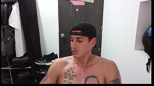 Snapshot of RaulRico chatting on 06.30.26 RaulRico online show from 06.30.26