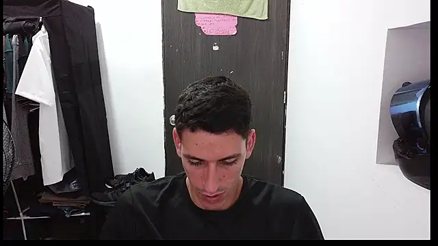 Snapshot of RaulRico chatting on 07.12.26 RaulRico online show from 07.12.26
