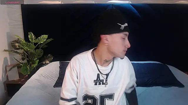 Snapshot of Spencerwhite_ chatting on 06.16.26 Spencerwhite online show from 06.16.26