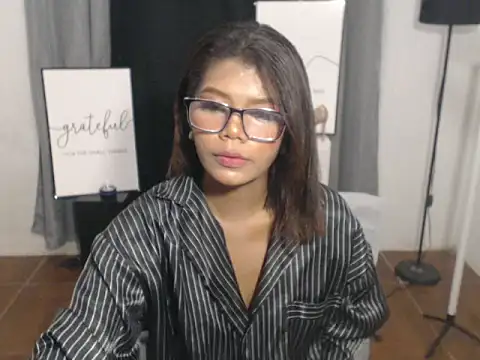 Snapshot of charlene_pretty chatting on 06.04.26 charlene pretty online show from 06.04.26