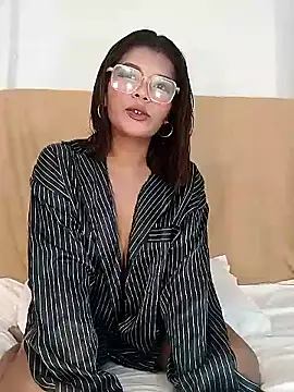 Snapshot of charlene_pretty chatting on 06.14.26 charlene pretty online show from 06.14.26