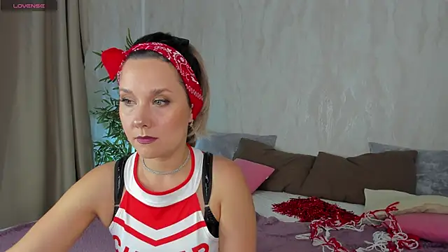 Nikki Mi1k online show from 07.10.26