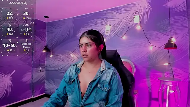 Snapshot of MishRaven chatting on 07.17.26 MishRaven online show from 07.17.26
