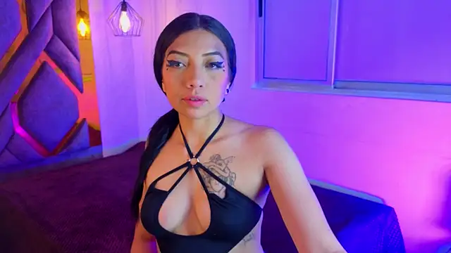 Snapshot of Ey_Im_simone_ chatting on 06.01.26 Ey Im simone online show from 06.01.26