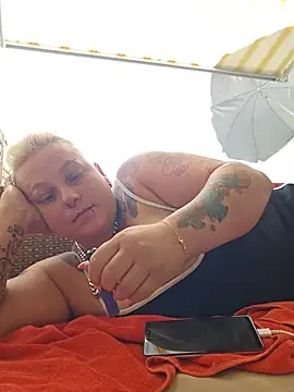 Snapshot of Lady_Peggi chatting on 07.14.26 Lady Peggi online show from 07.14.26
