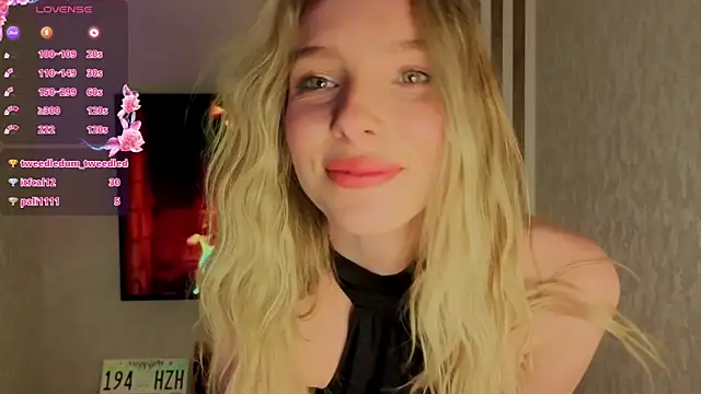 Snapshot of NikkiNicoleNyx chatting on 05.11.26 NikkiNicoleNyx online show from 05.11.26