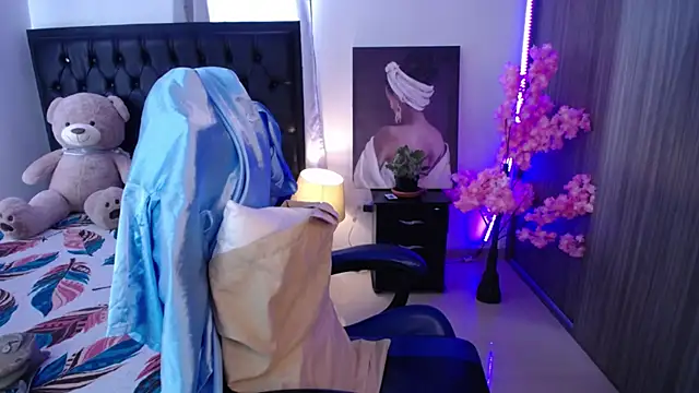 MarQueen1  online show from 05.10.26