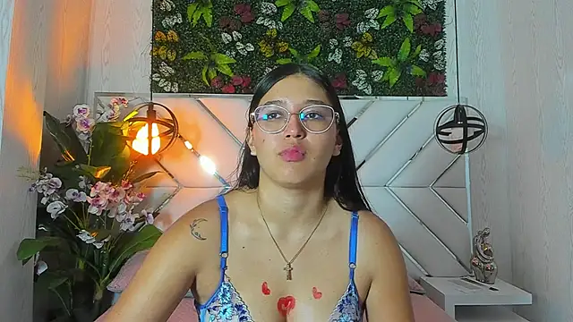 Snapshot of Janett_Moore chatting on 06.02.26 Janett Moore online show from 06.02.26