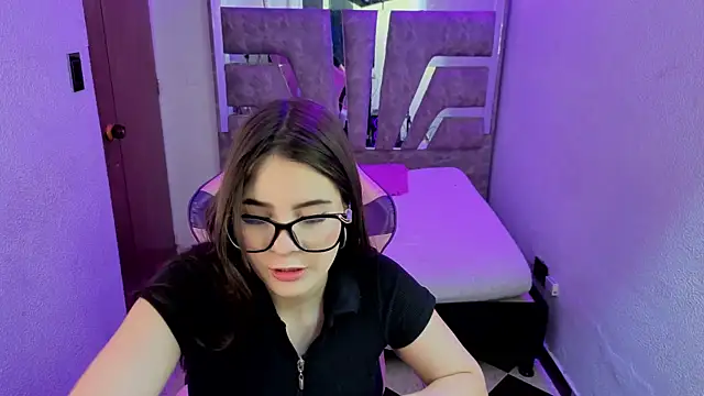Snapshot of Destiny_A chatting on 07.16.26 Destiny A online show from 07.16.26