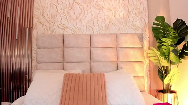 GinaSalanne online show from 05.05.26