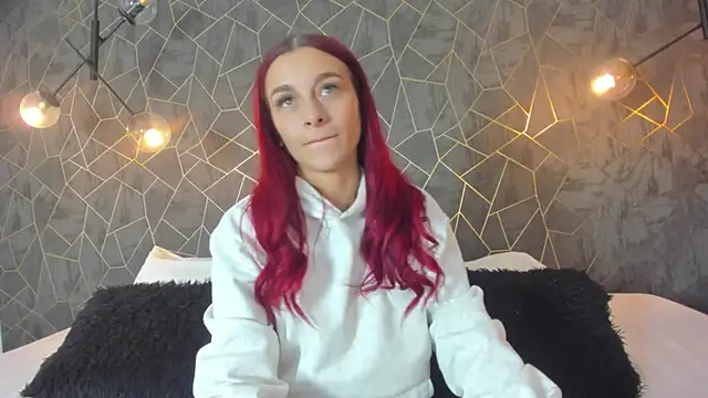 Snapshot of thalira_angels chatting on 05.27.26 thalira angels online show from 05.27.26