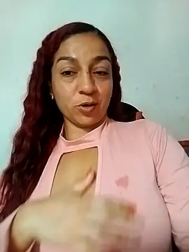 Snapshot of Tumilf chatting on 05.17.26 Tumilf online show from 05.17.26