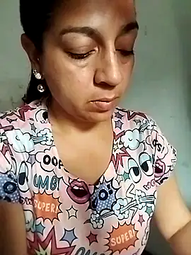 Snapshot of Tumilf chatting on 05.25.26 Tumilf online show from 05.25.26