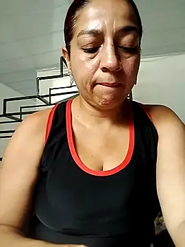 Snapshot of Tumilf chatting on 05.27.26 Tumilf online show from 05.27.26
