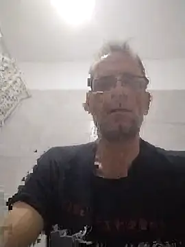 Snapshot of CulturedBus909 chatting on 07.26.26 CulturedBus909 online show from 07.26.26