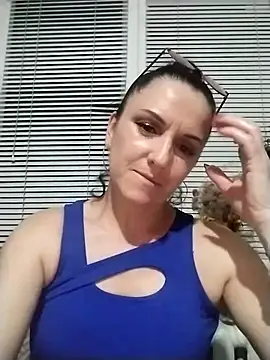 Snapshot of MillaMia45 chatting on 05.16.26 MillaMia45 online show from 05.16.26