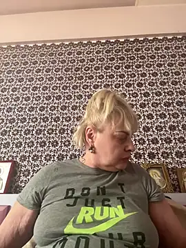 Snapshot of AnastasiaGrey777 chatting on 05.27.26 AnastasiaGrey777 online show from 05.27.26