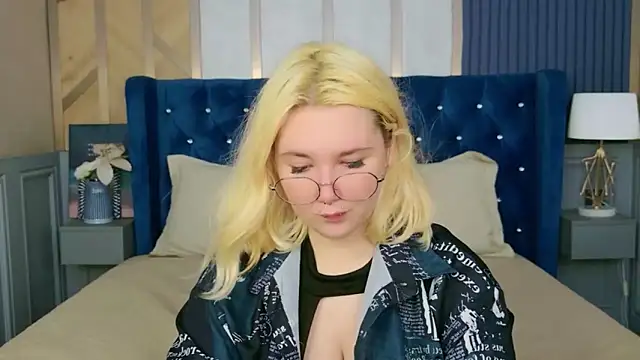 Snapshot of Cassey_Well chatting on 05.22.26 Cassey Well online show from 05.22.26