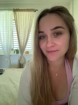 LillyStarr online show from 07.28.26