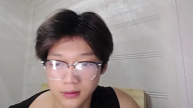 Snapshot of XJ-XIAOXIAO chatting on 05.08.26 XJ-XIAOXIAO online show from 05.08.26