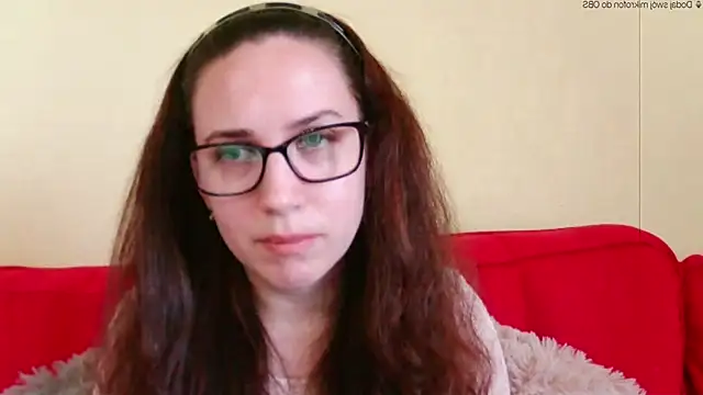 Snapshot of EmilyHotAngel chatting on 05.20.26 EmilyHotAngel online show from 05.20.26