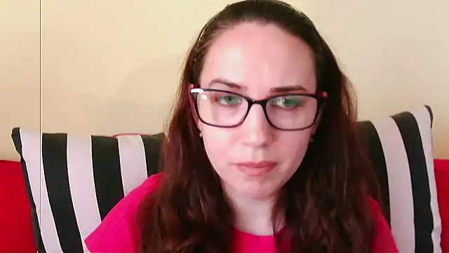 Snapshot of EmilyHotAngel chatting on 06.09.26 EmilyHotAngel online show from 06.09.26